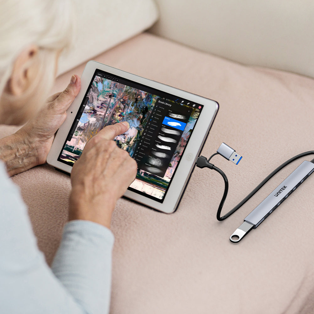 uHUBS7 7 合 1 集線器